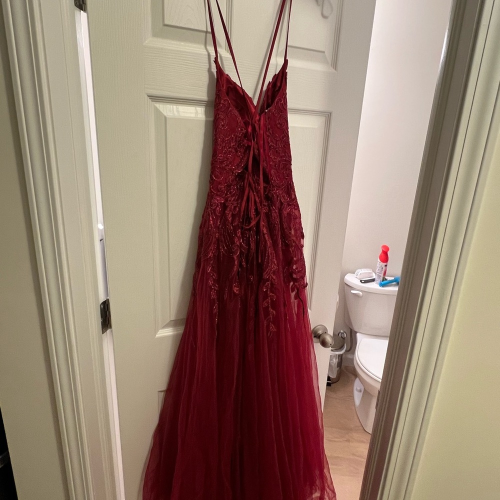 Dave & Johnny Red Chemise with Shimmering Fabric